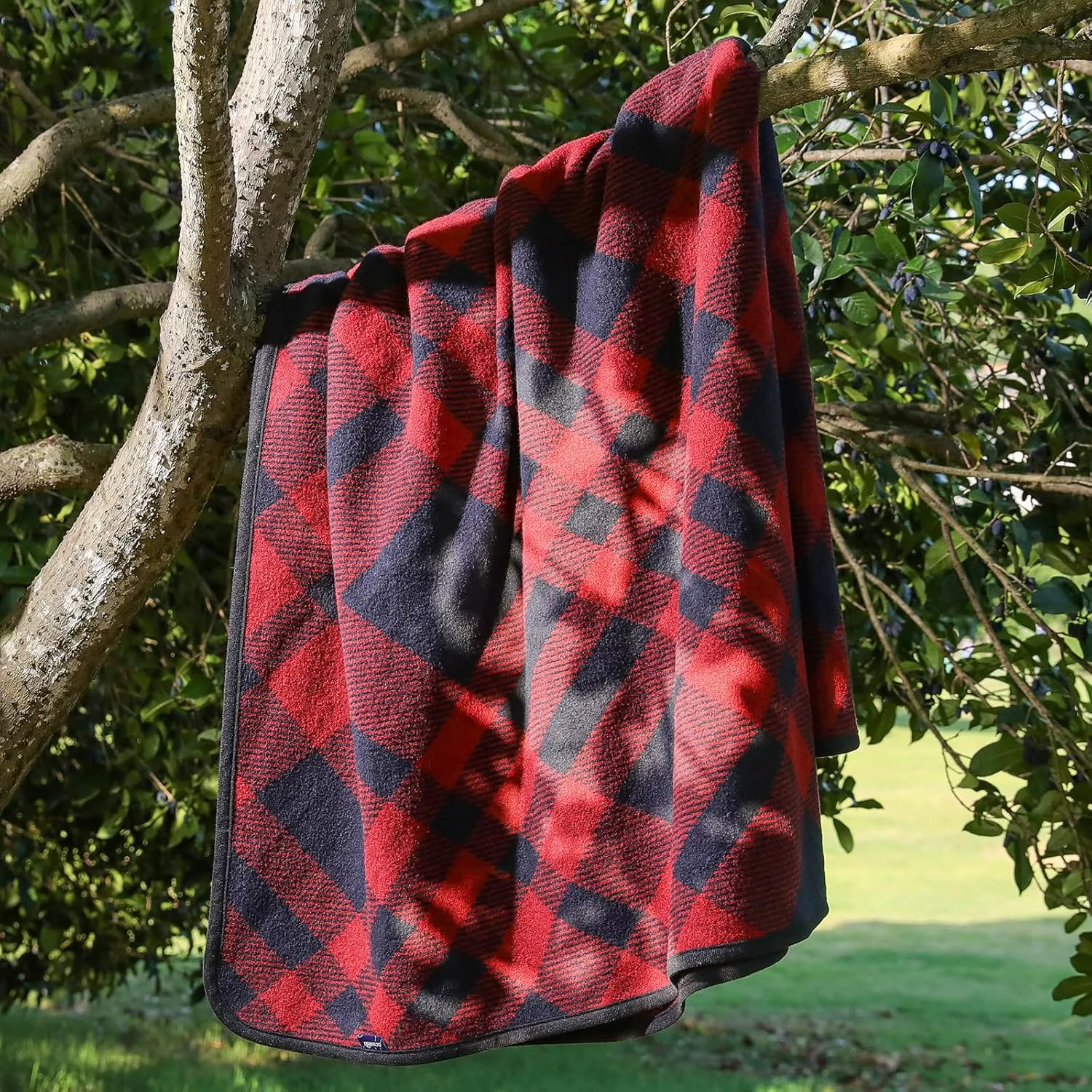 ACUSHLA Merino Wool Blanket - Soft Warm Thick Washable Large Throw Blanket for Camping Bed Couch Outdoor Travel All Weather, Scottish Plaid Red 79X63