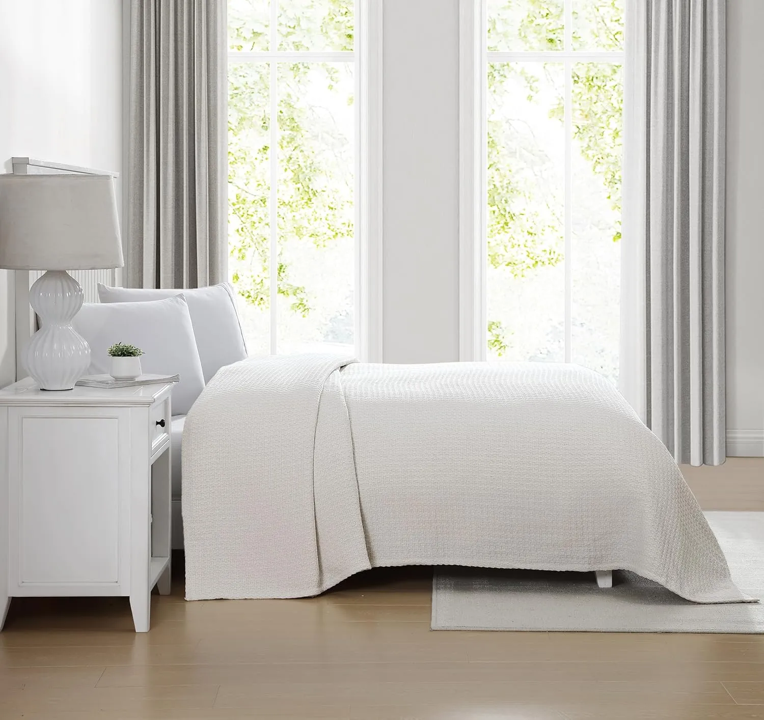 Beatrice Home Fashions Grand Hotel Lightweight All-Natural 100% Cotton Waffle Weave Blanket, Full/Queen, Ivory