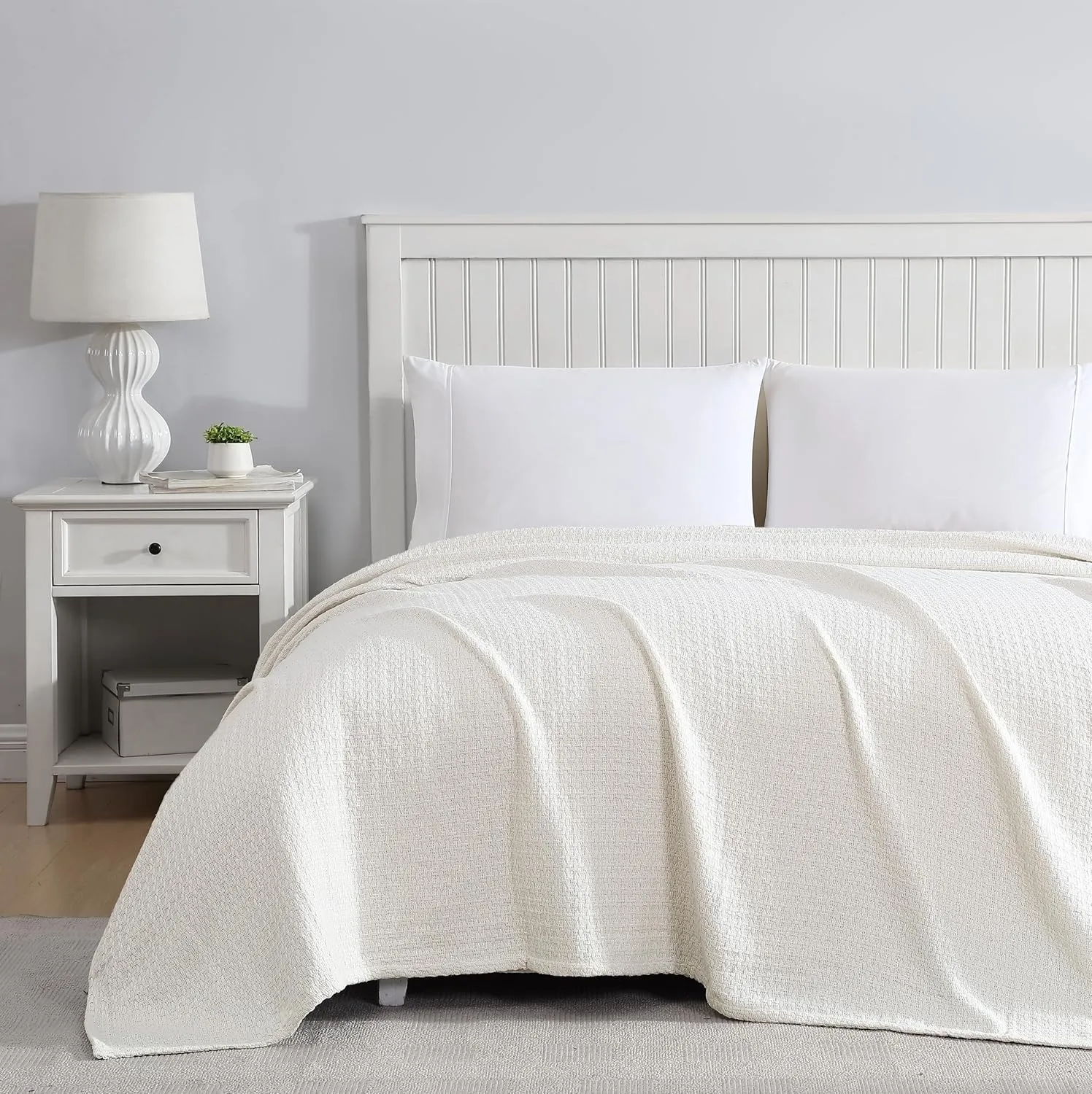 Beatrice Home Fashions Grand Hotel Lightweight All-Natural 100% Cotton Waffle Weave Blanket, Full/Queen, Ivory