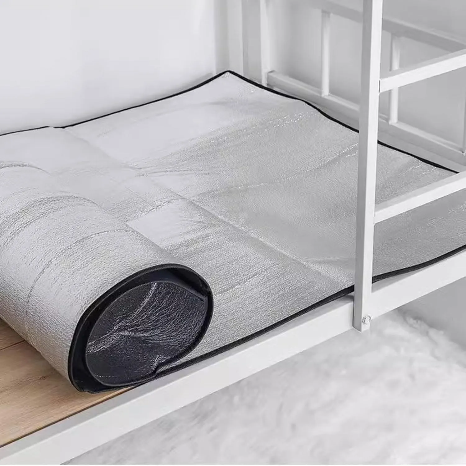 Camping Mat Foam Foil Blanket for Camping Foam Pad Insulating Foil Mat Sleeping Tent Pad Thermal Aluminum Camping mat for Reflecting Heat with Carrying Bag