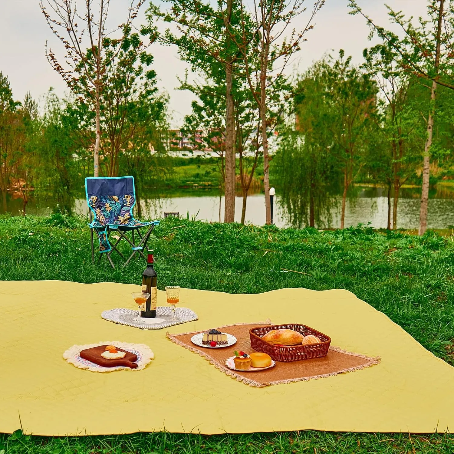 Dual Sided Outdoor Blanket, Foldable Large Picnic Blanket with Belt and Bag, 80'' x 80'' Sandproof Beach Blanket Waterproof Picnic Mat for Family Friends Outdoor Activities (Yellow)