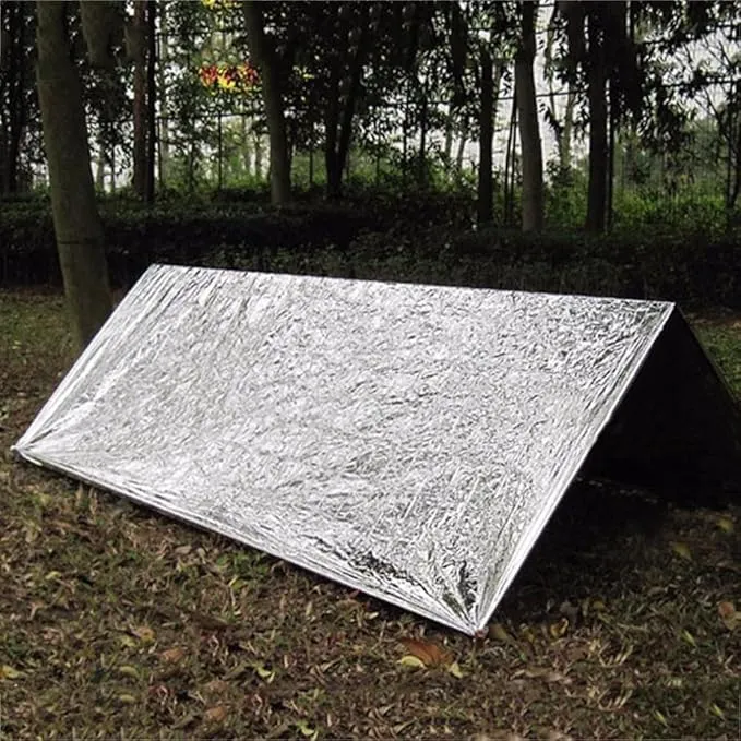 Emergency Blanket ，Portable Emergency Blanket Survival Gear Emergency Bivvy Thermal Sleeping Bag Camping ，Be Suitable for Outdoors, Hiking, Survival (Silver, 4 Pack)