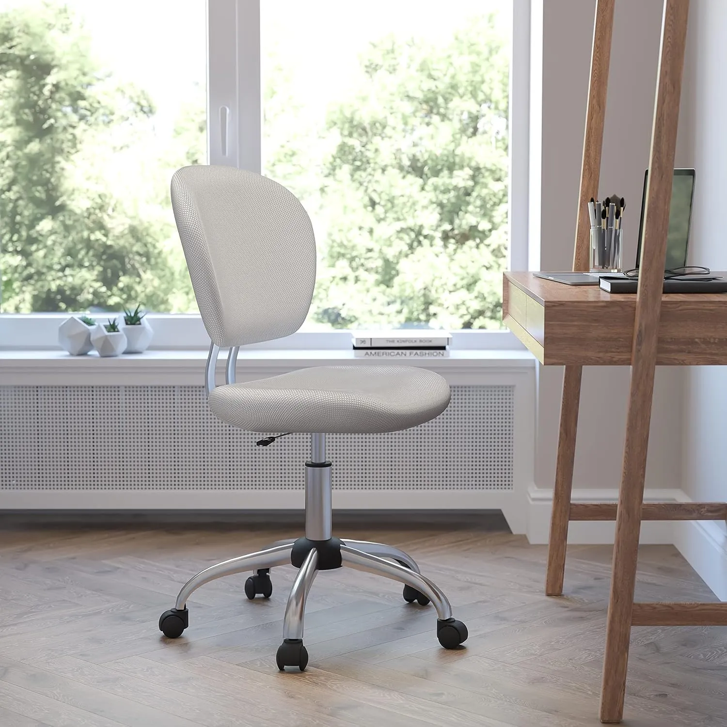 EMMA   OLIVER Mid-Back White Mesh Padded Swivel Task Office Chair with Chrome Base