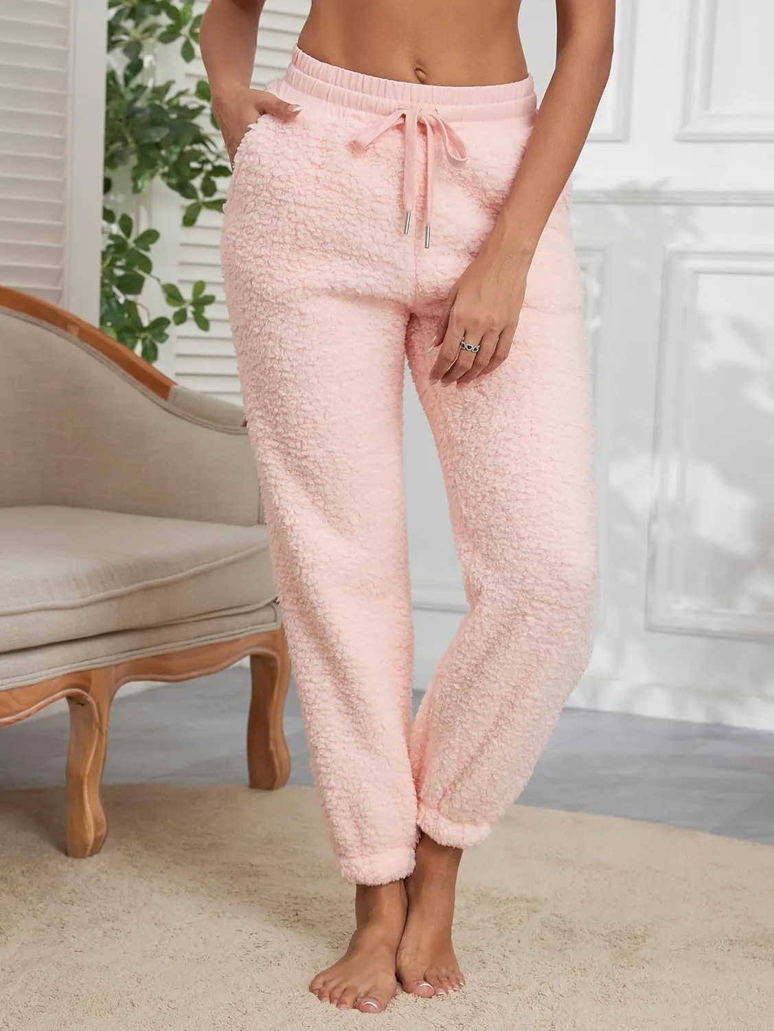 Famulily Womens Winter Sherpa Fleece Sweatpants Drawstring Waist Joggers Pants Thick Thermal Trousers with Pockets