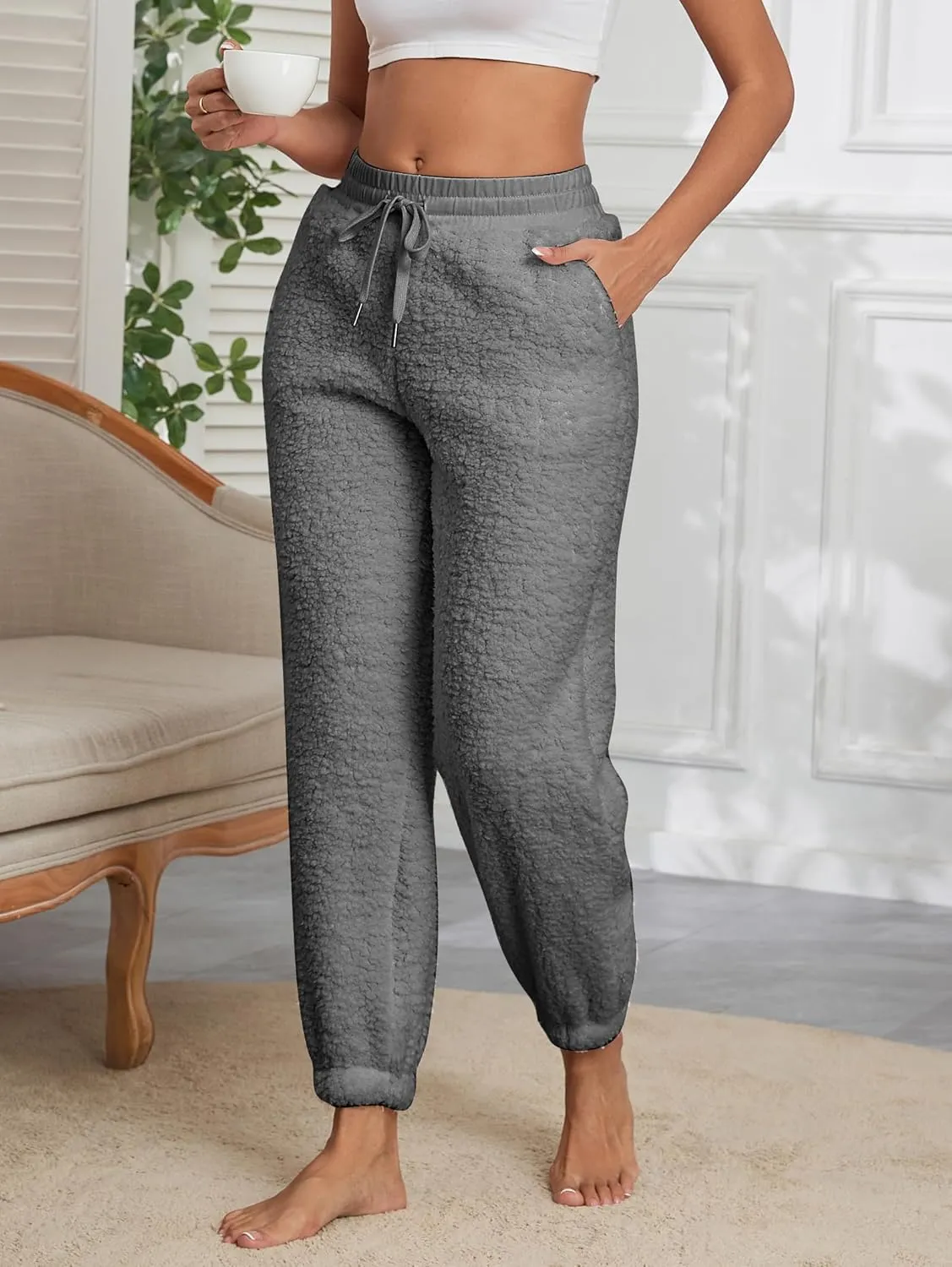 Famulily Womens Winter Sherpa Fleece Sweatpants Drawstring Waist Joggers Pants Thick Thermal Trousers with Pockets