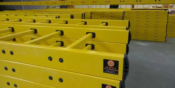 Fibreglass GRP Single Section Pole Ladders - 4 m