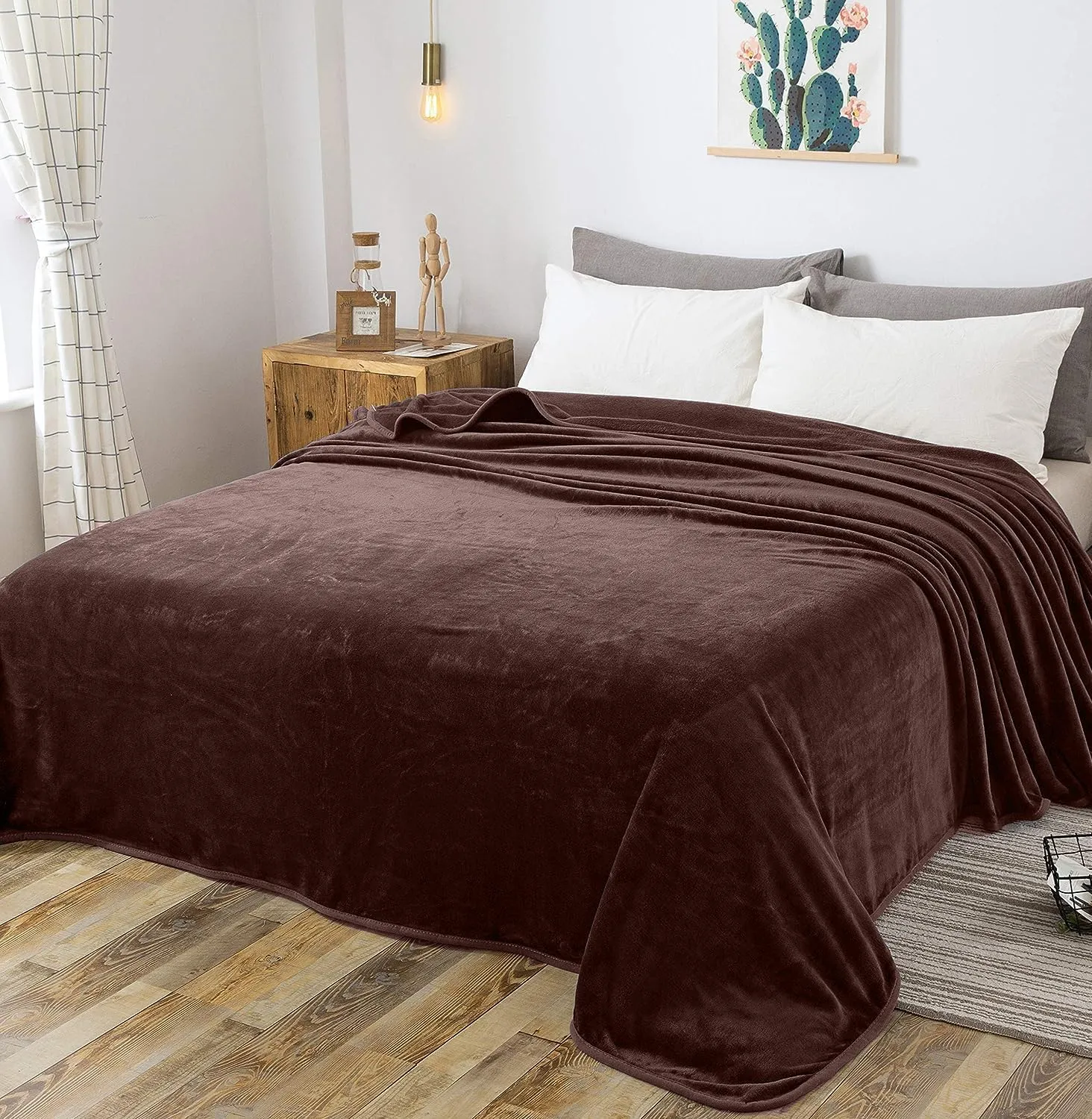 Fleece Blanket Queen Size 350GSM Lightweight Throw for The Bed Extra Soft Brush Fabric Super Warm Sofa Blanket 90" x 90"(Brown Queen)