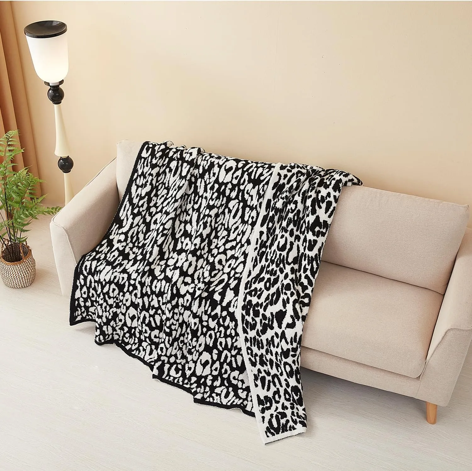 MH MYLUNE HOME Ultra Soft Leopard Throw Blanket (50x60 inches) Microfiber Blanket Plush Warm Reversible Cheetah Blanket Leopard Pattern Throw for Couch Bed Sofa - Black and White, 50"x60"