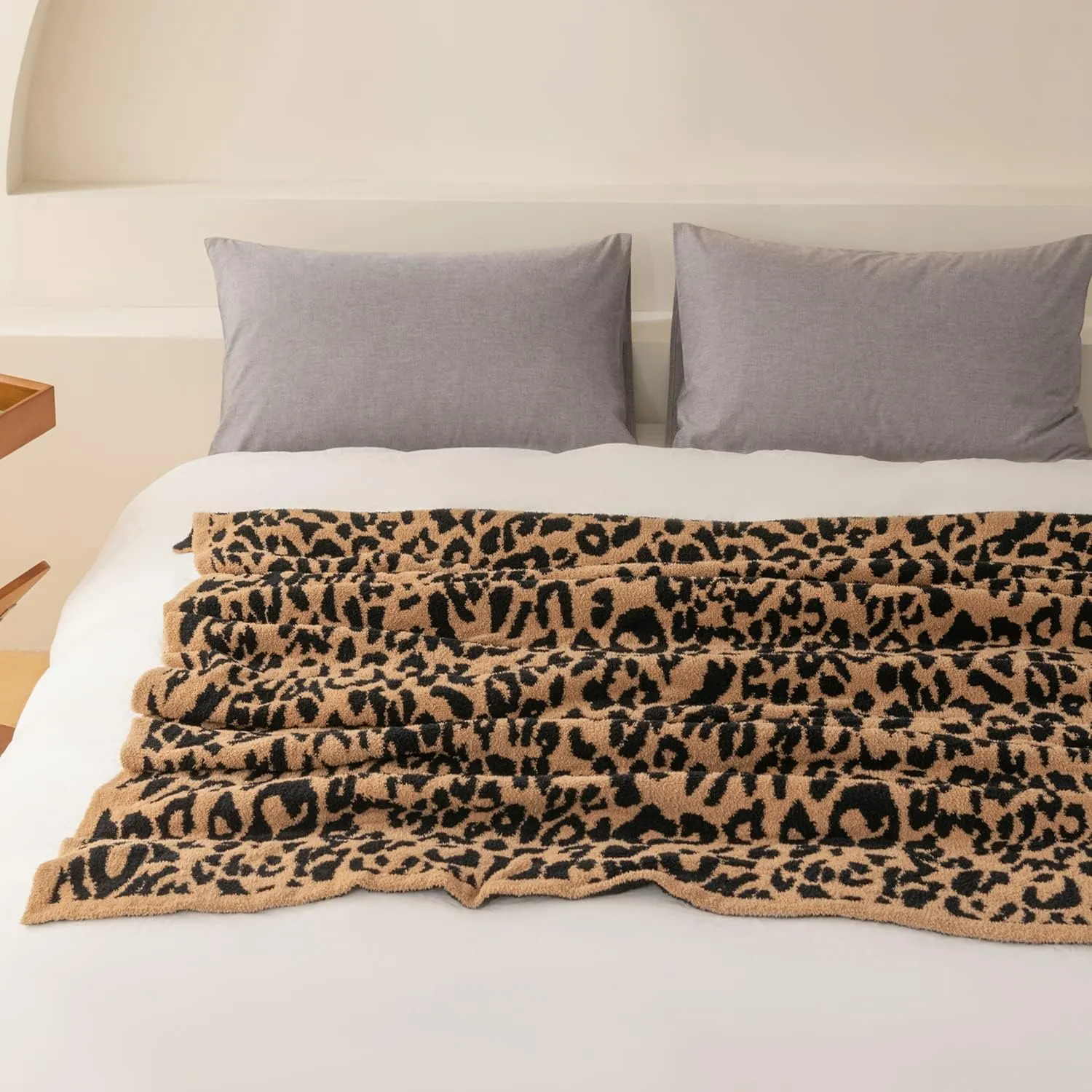 MH MYLUNE HOME Ultra Soft Leopard Throw Blanket (50x60 inches) Microfiber Blankets Plush Warm Reversible Cheetah Blanket Leopard Pattern Throw for Couch Bed Sofa - Brown, 50"x60"