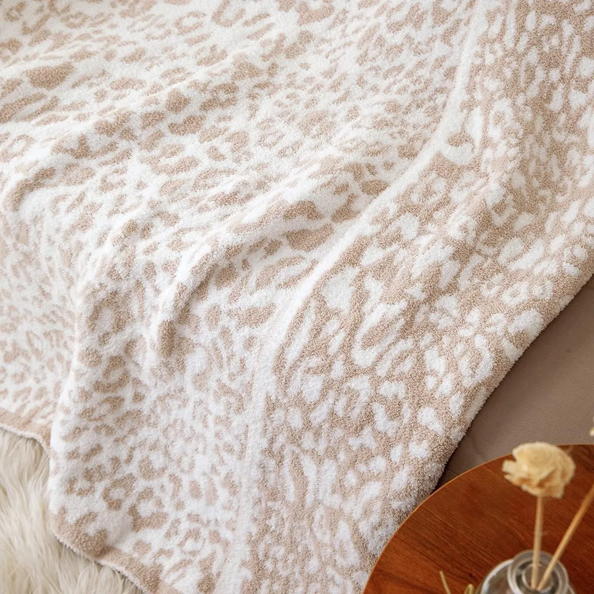 MH MYLUNE HOME Ultra Soft Leopard Throw Blanket (50x60 inches) Microfiber Blankets Plush Warm Reversible Cheetah Blanket Leopard Pattern Throw for Couch Bed Sofa - Khaki, 50"x60"