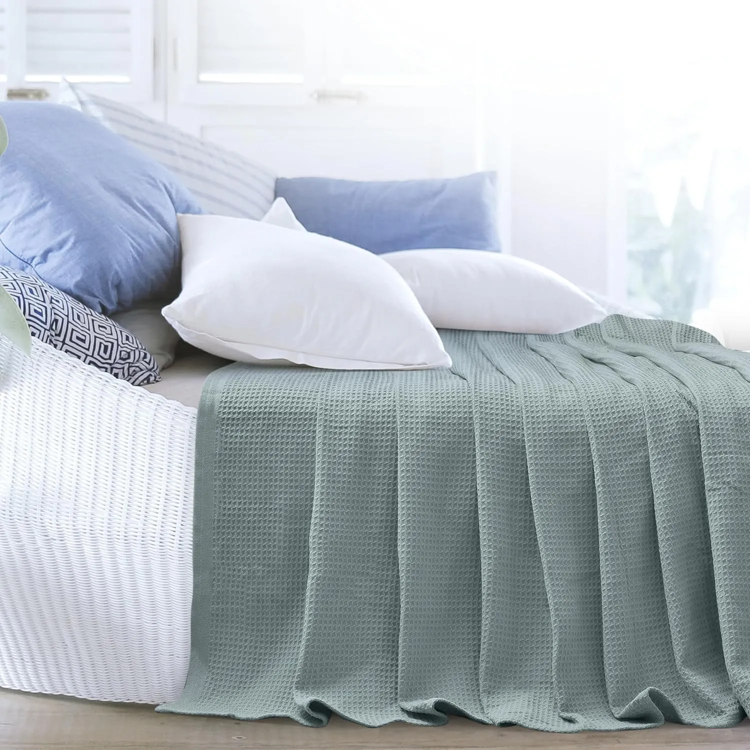 NesteriaHome 100% Cotton Blanket Waffle Weave Mint 405 GSM 90x108 Inches Soft Thermal Blanket King Size Lightweight, Breathable & Durable Summer Throw Blanket for Bed, Couches and Living Room