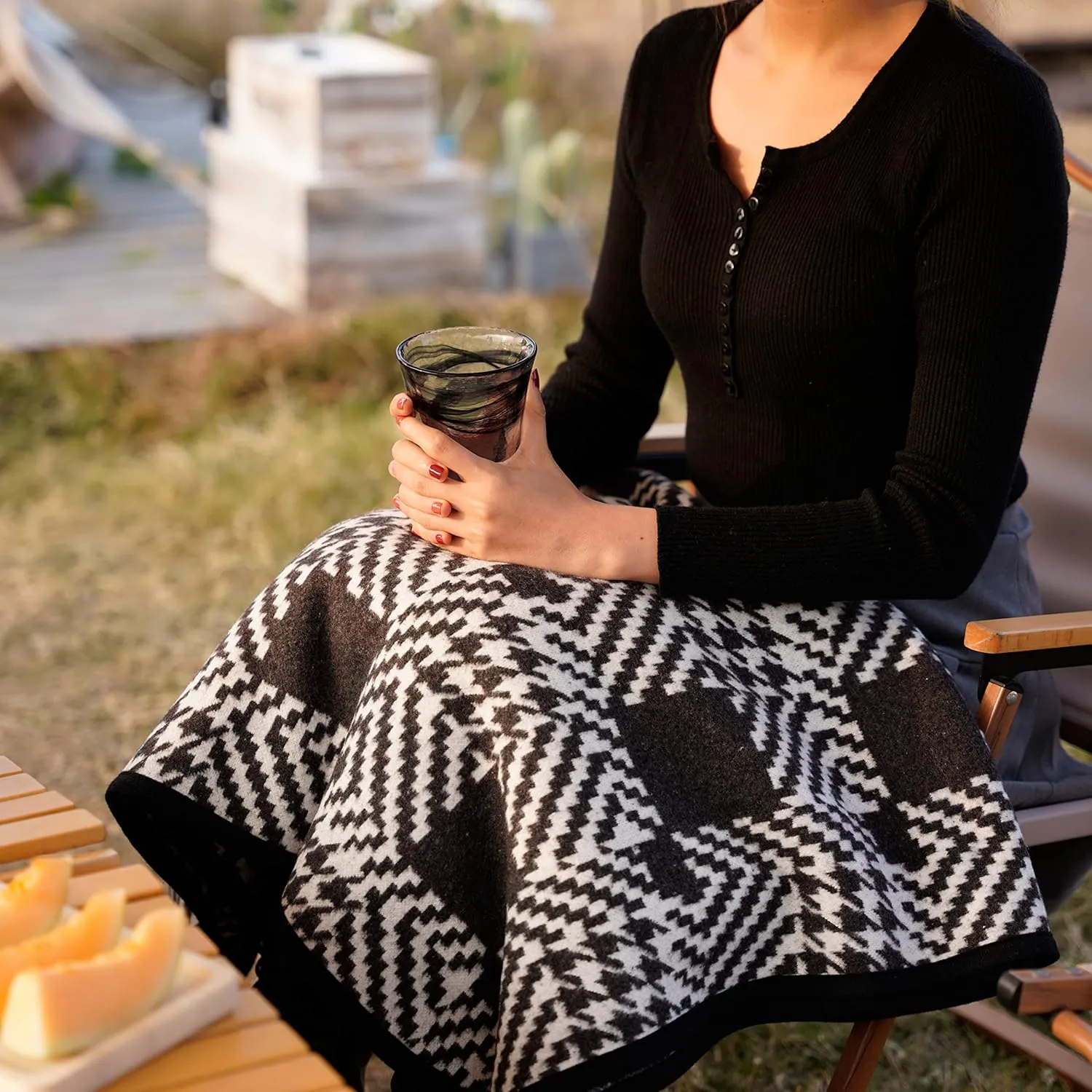 PuTian Merino Wool Blanket - 63" x 51" Thick Warm Soft Twin Bed Throw - Great for Camping, Outdoors, Travel, Car, Couch, All Seasons Houndstooth Black