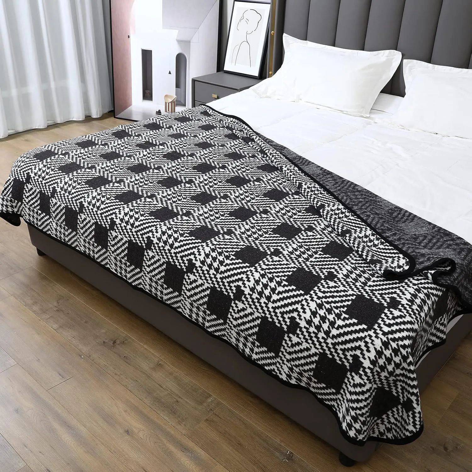 PuTian Merino Wool Blanket - 63" x 51" Thick Warm Soft Twin Bed Throw - Great for Camping, Outdoors, Travel, Car, Couch, All Seasons Houndstooth Black